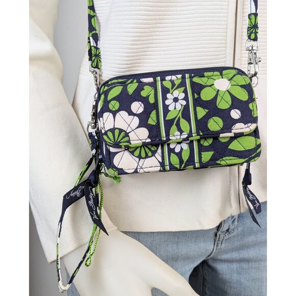 Vera Bradley Lucky You All in One Crossbody Wallet Wristlet Navy Floral NEW - Picture 2 of 10